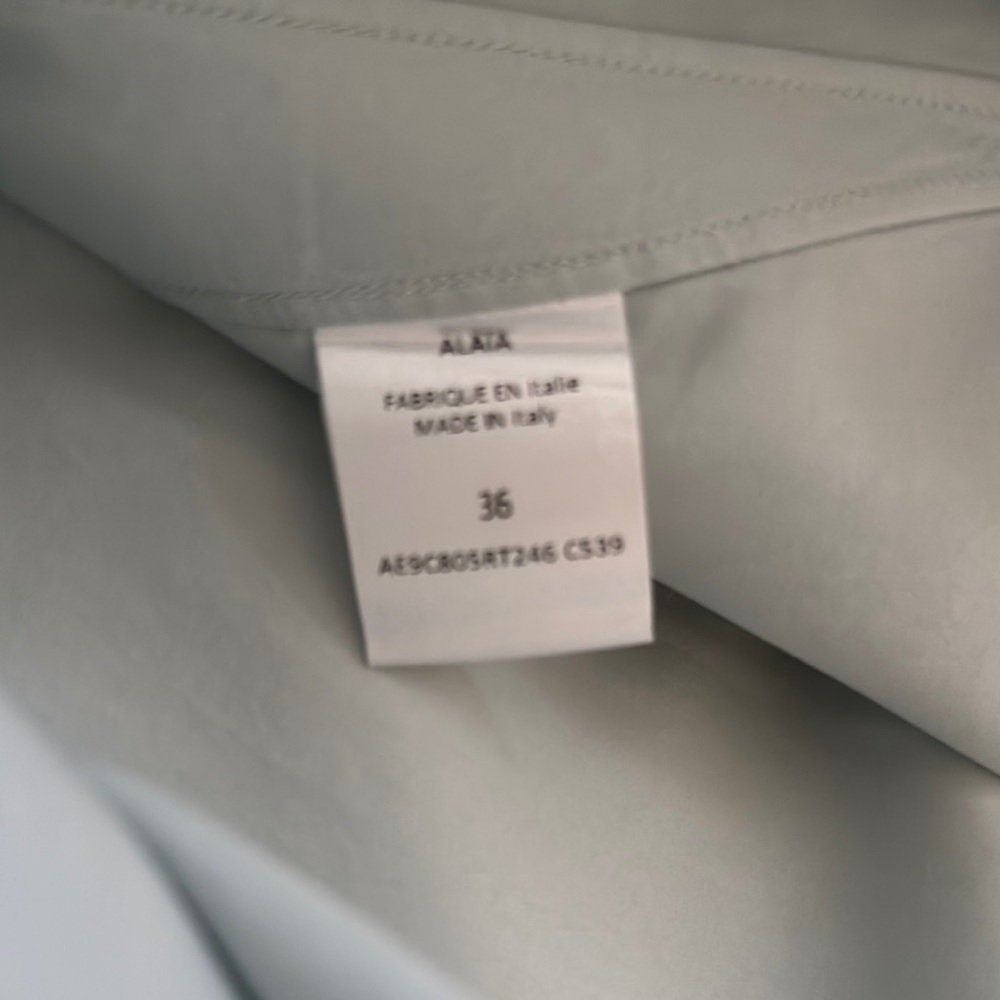 Alaia Blue Puff Sleeve Blouse with Dress Shirt Collar - Picture 4 of 6